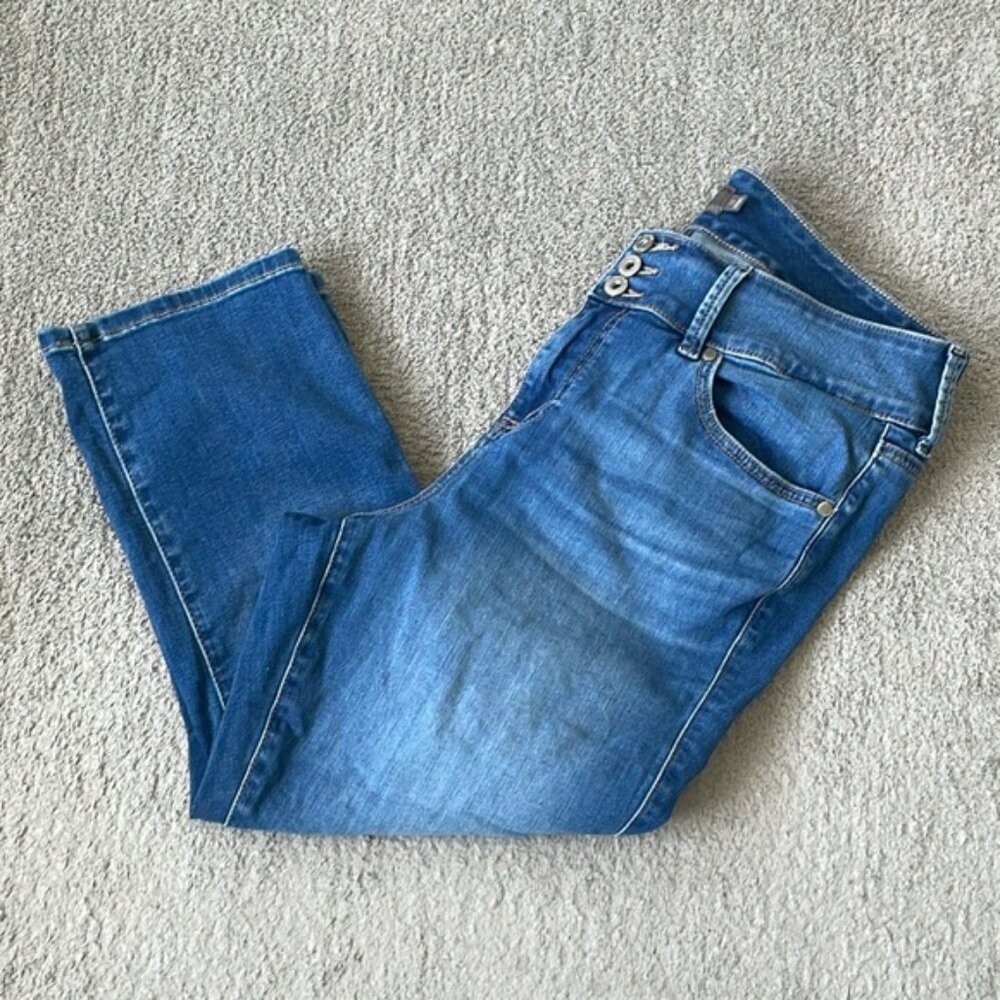 EC Torrid Medium Wash Crop Jeggings - Size 16 - Picture 3 of 5